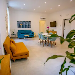 Apartment Cosmo 38 Luxury, Naples